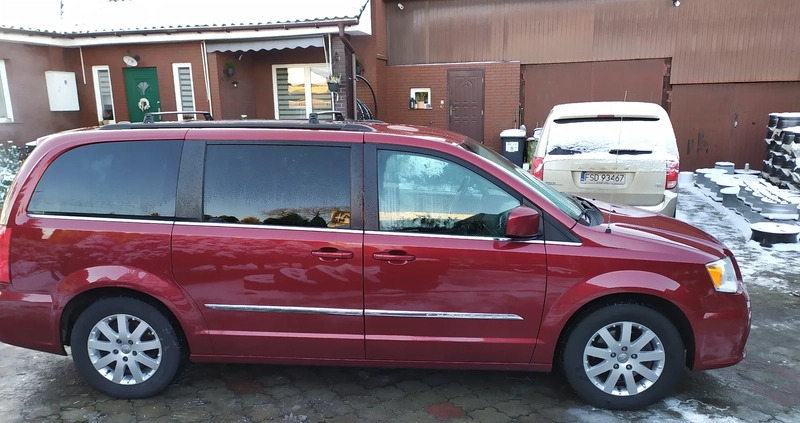 Chrysler Town &amp; Country cena 54000 przebieg: 269996, rok produkcji 2013 z Drezdenko małe 631